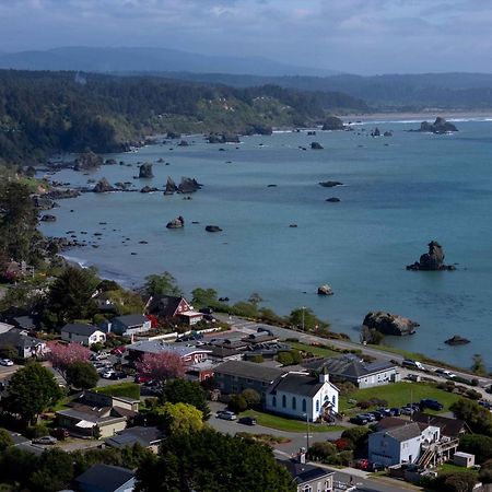 Trinidad Bay Bed And Breakfast Hotel Bagian luar foto