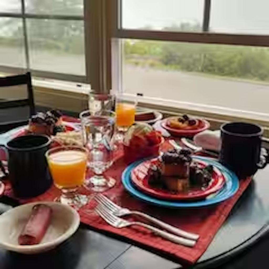 Trinidad Bay Bed And Breakfast Hotel Bagian luar foto