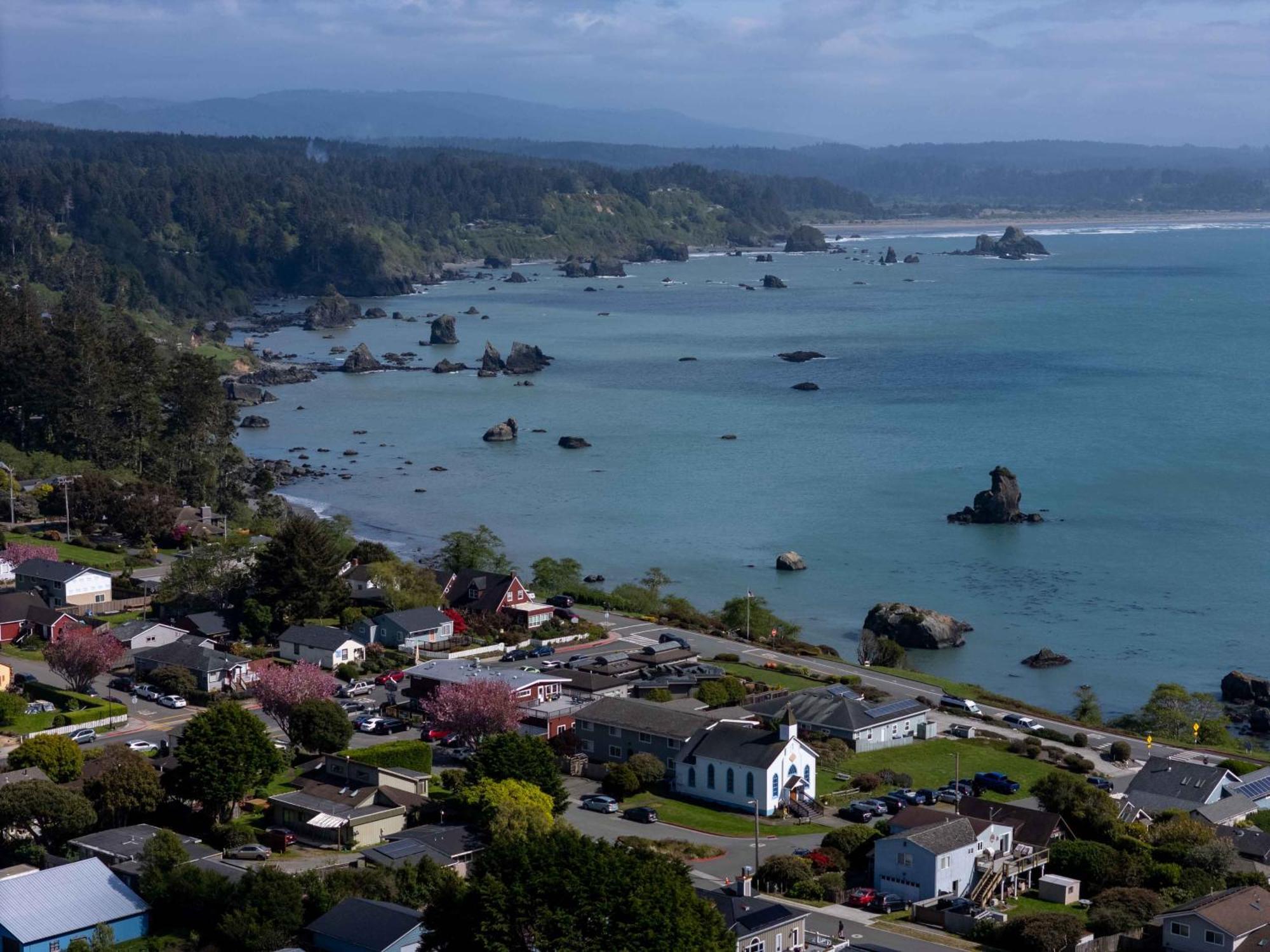 Trinidad Bay Bed And Breakfast Hotel Bagian luar foto
